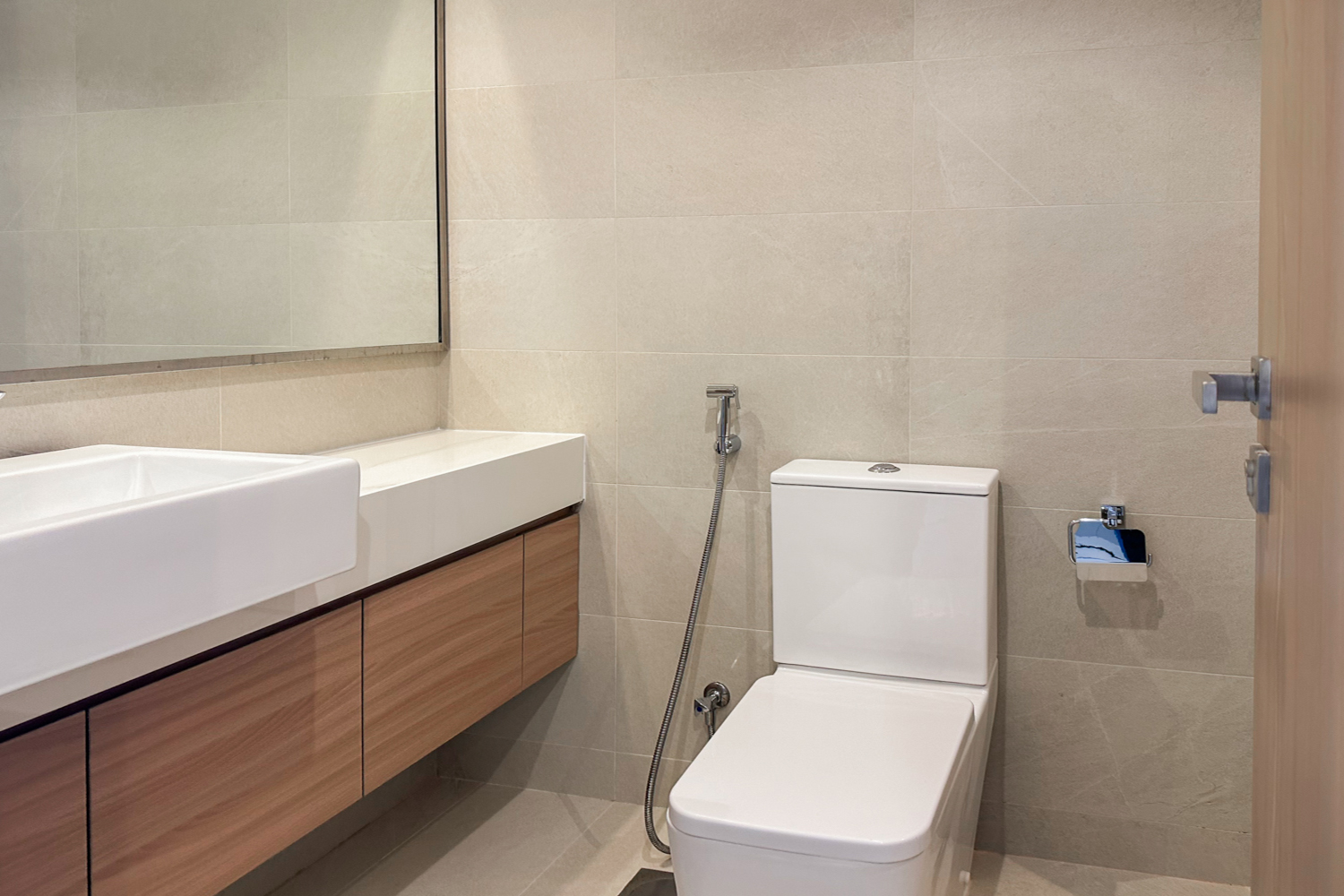  Apartment in Farhad Azizi Residence