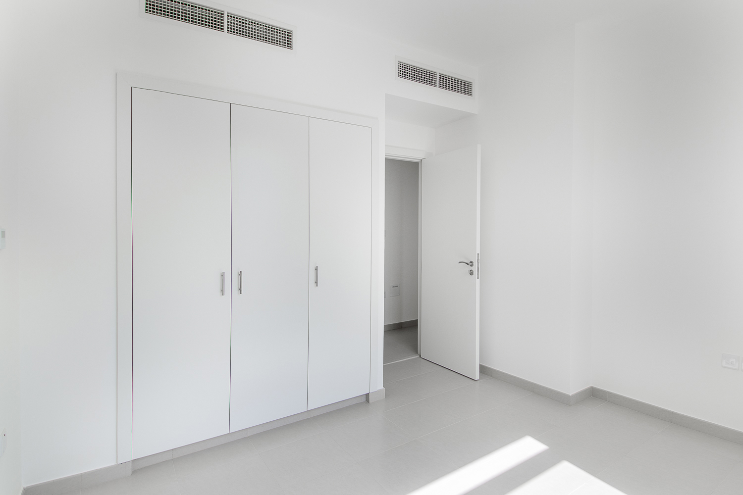 4 Bedrooms Villa in Noor Townhouses