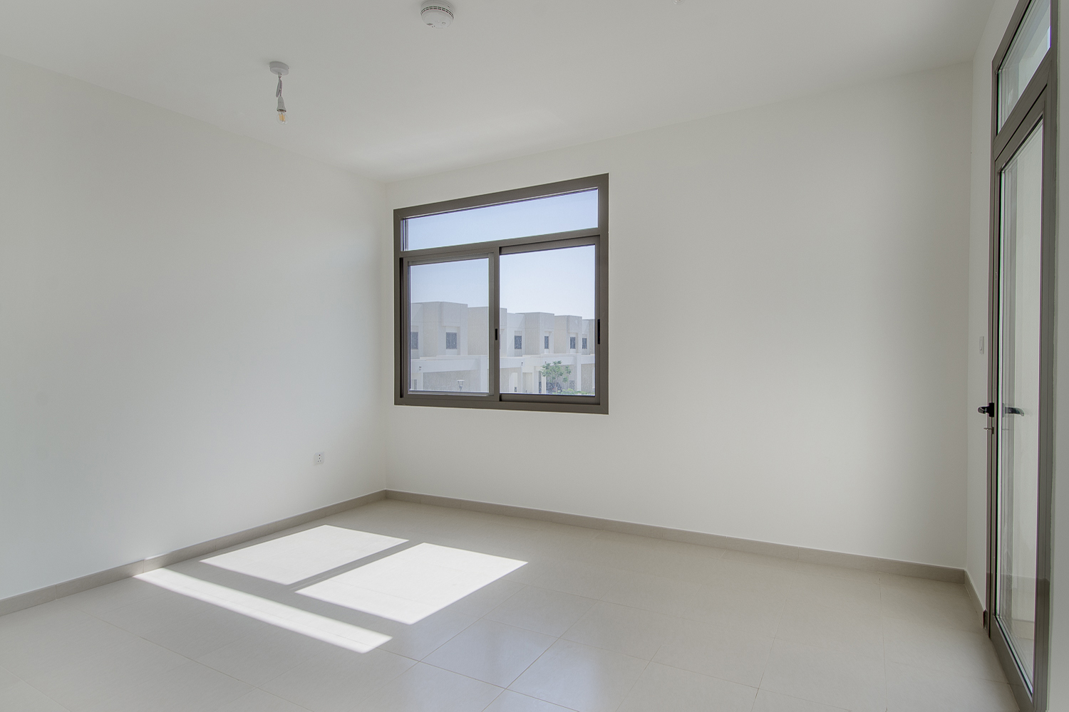 4 Bedrooms Villa in Noor Townhouses