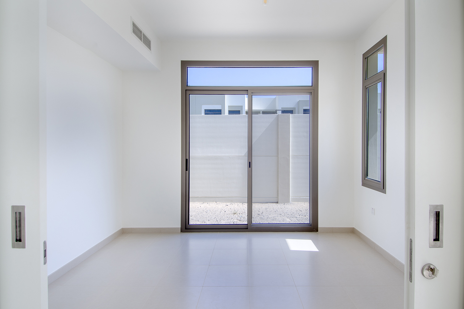 4 Bedrooms Villa in Noor Townhouses