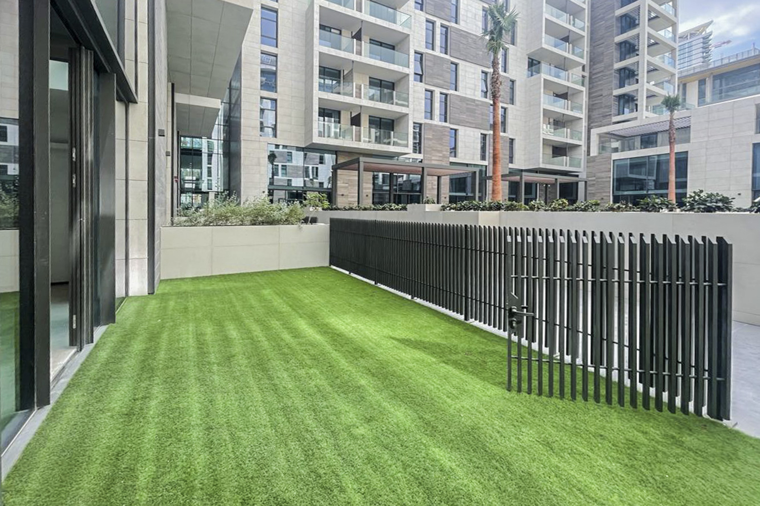 2 Bedrooms Apartment in The Terraces North