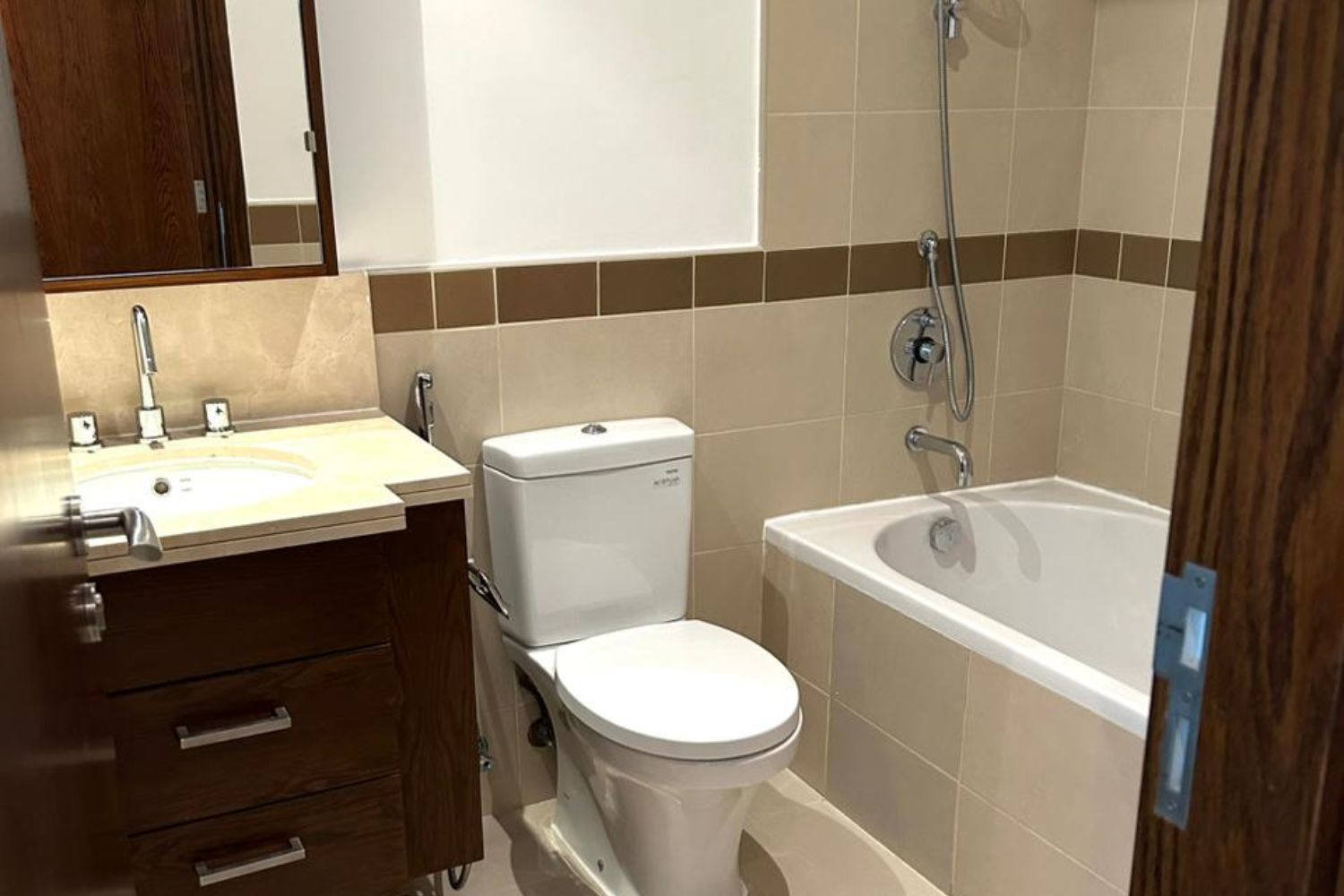 2 Bedrooms Apartment in 29 Burj Boulevard Tower 1