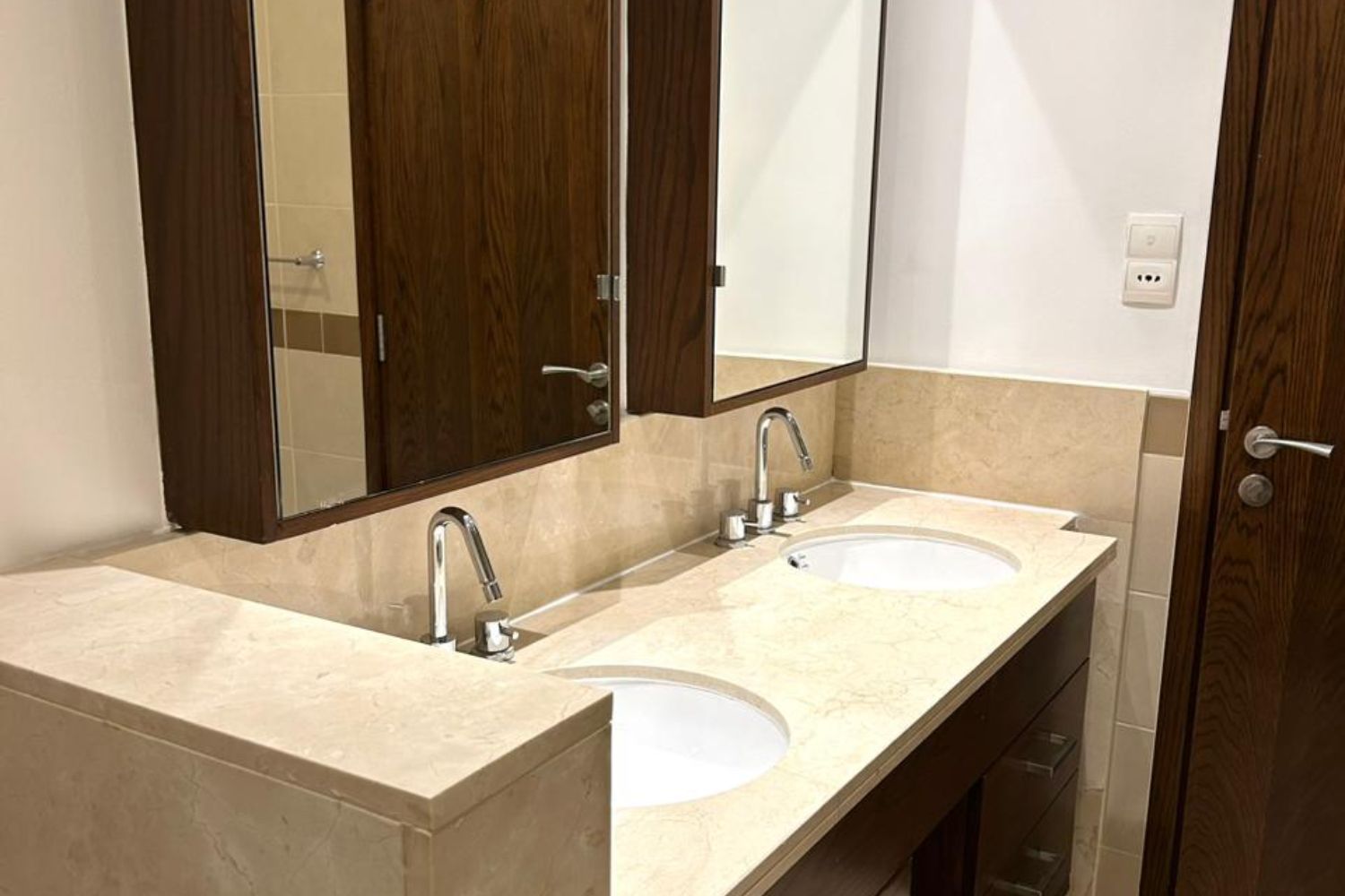 2 Bedrooms Apartment in 29 Burj Boulevard Tower 1