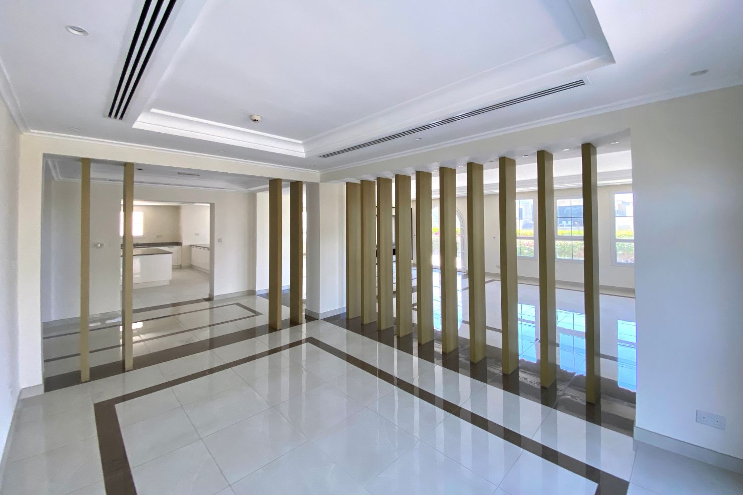 5 Bedrooms Villa in The Sundials