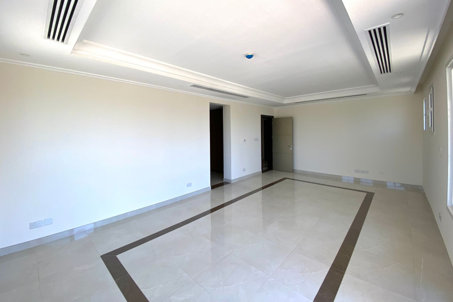 5 Bedrooms Villa in The Sundials