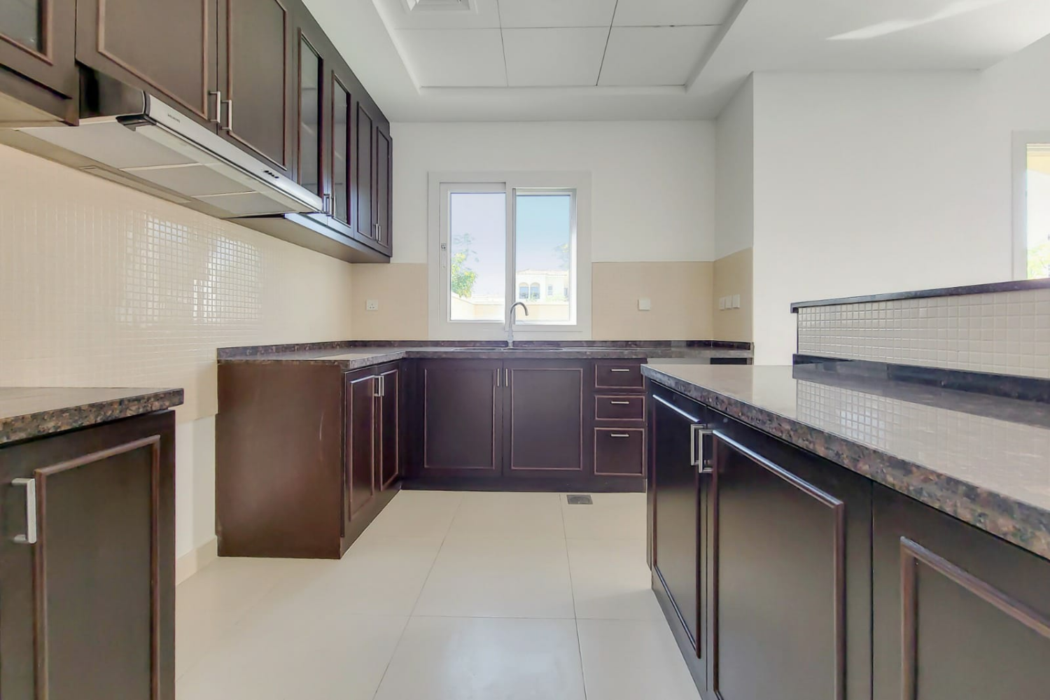 3 Bedrooms Villa in Bella Casa