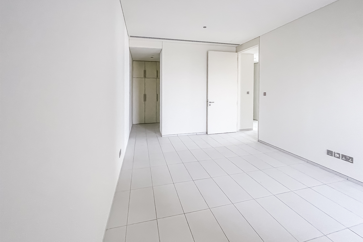 2 Bedrooms Apartment in Index Tower