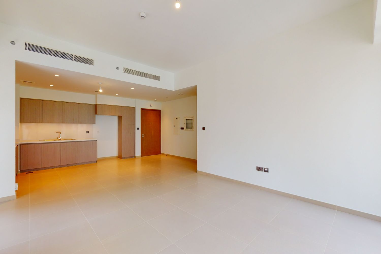 2 Bedrooms Apartment in Act Two