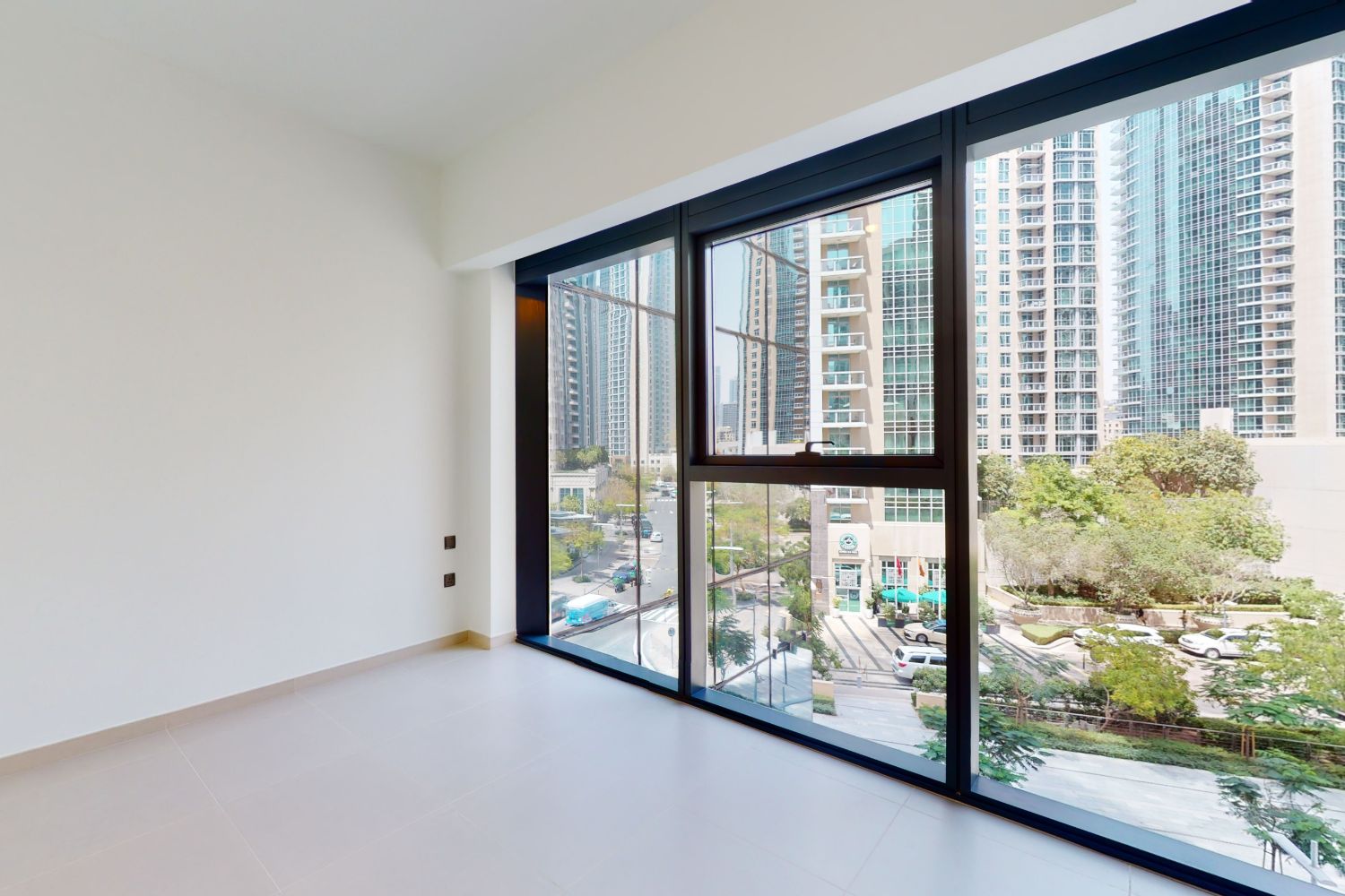 2 Bedrooms Apartment in Act Two