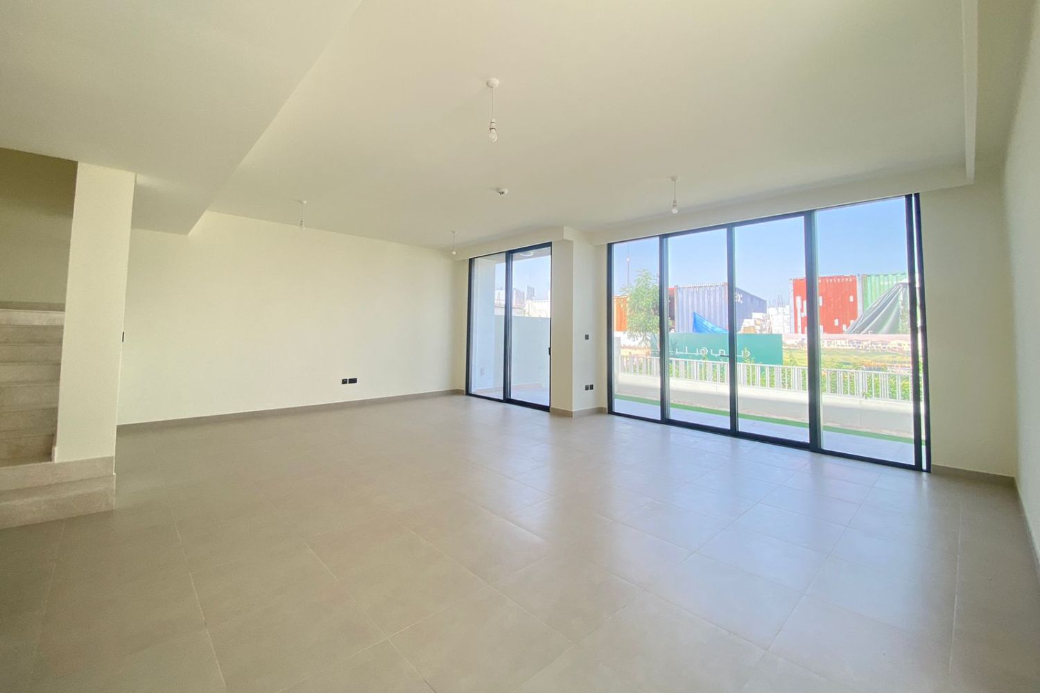 4 Bedrooms Villa in Golf Grove