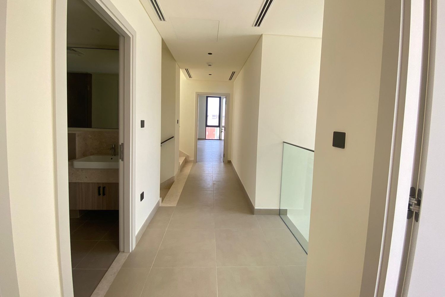 4 Bedrooms Villa in Golf Grove