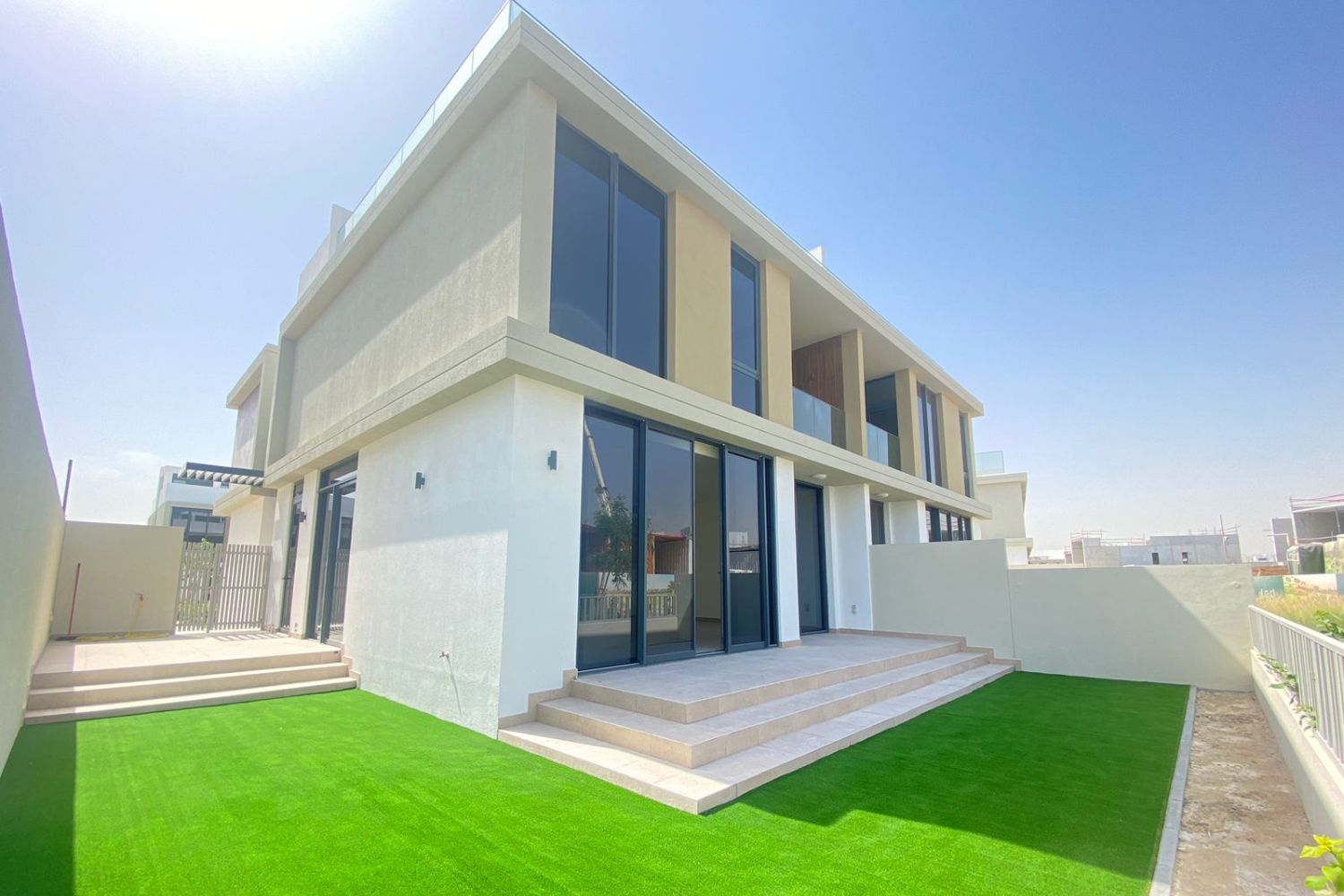 4 Bedrooms Villa in Golf Grove