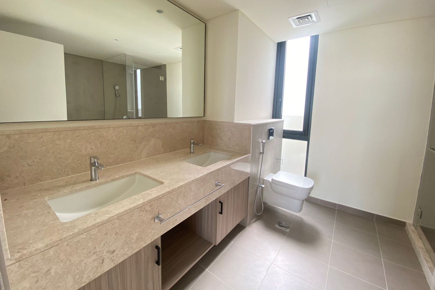 4 Bedrooms Villa in Golf Grove