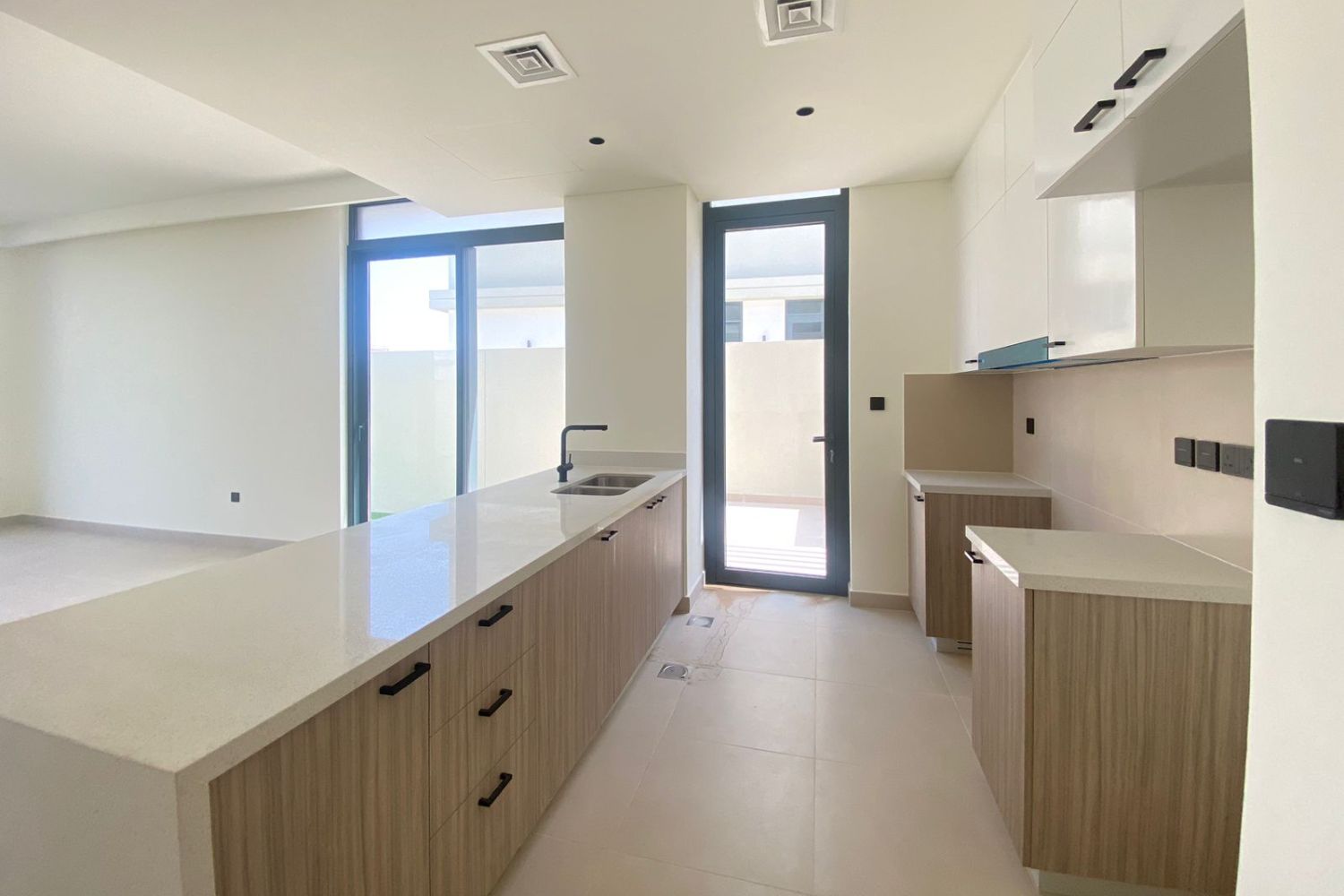 4 Bedrooms Villa in Golf Grove