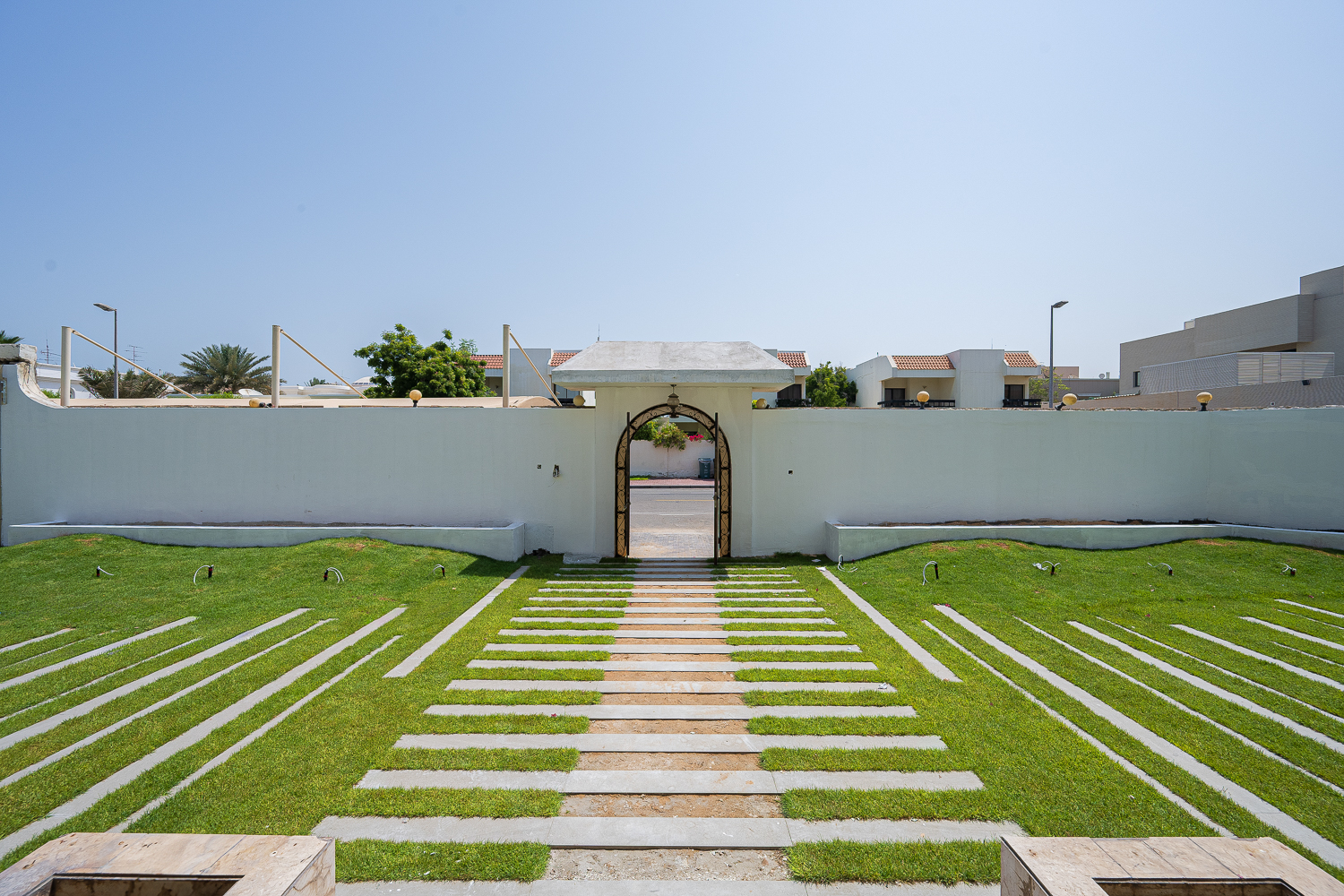 6 Bedrooms Villa in Jumeirah 3 Villas