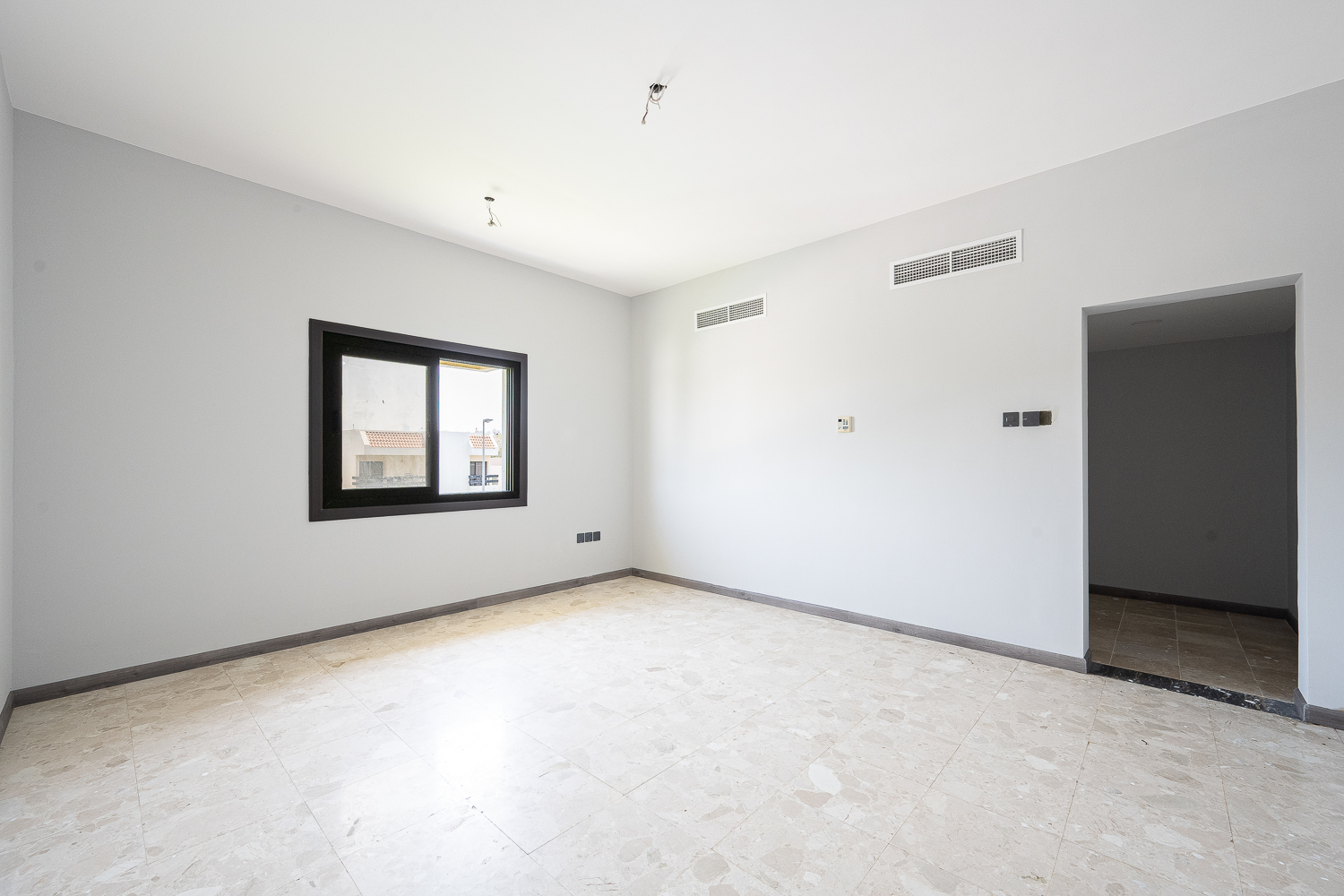 6 Bedrooms Villa in Jumeirah 3 Villas