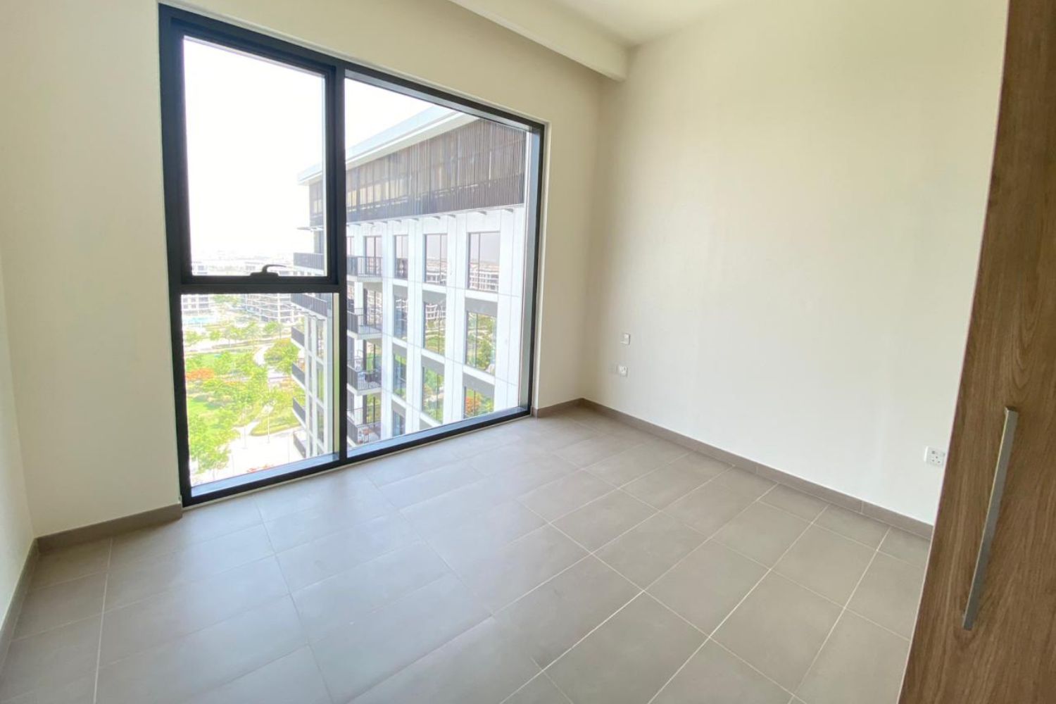 1 Bedroom Apartment in Executive Residences 2