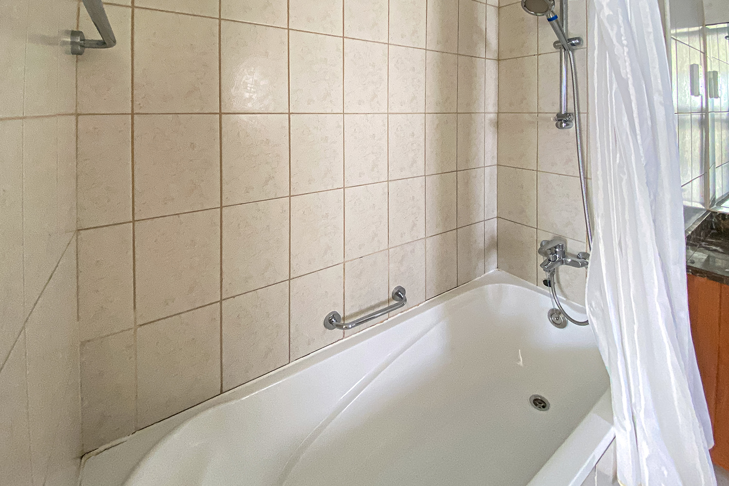 3 Bedrooms Villa in Springs 11