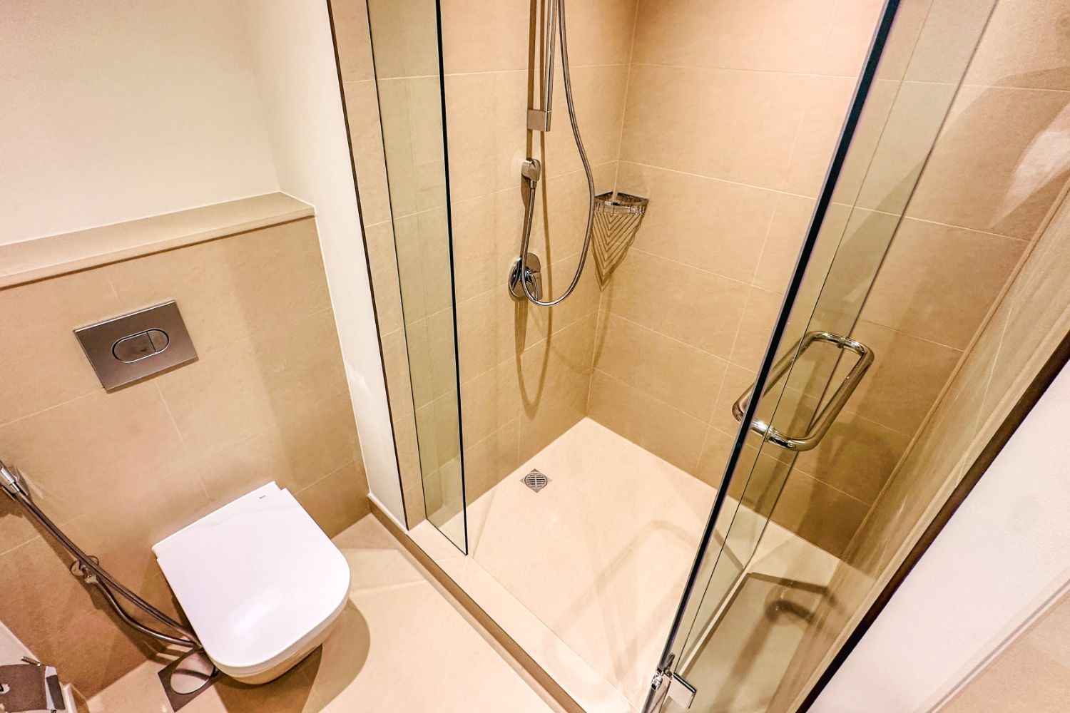 2 Bedrooms Apartment in Downtown Views II Tower 2