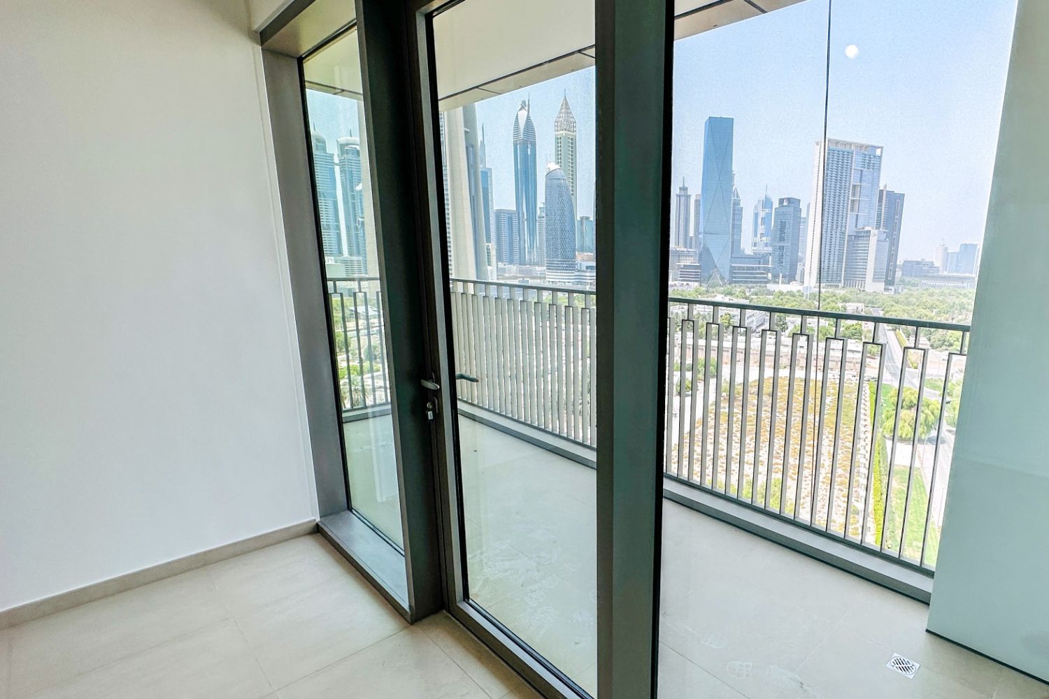 2 Bedrooms Apartment in Downtown Views II Tower 2