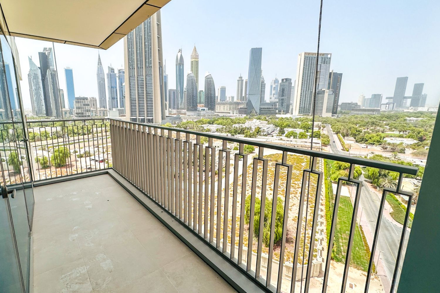 2 Bedrooms Apartment in Downtown Views II Tower 2