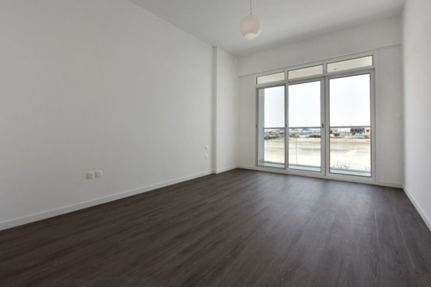 1 Bedroom Apartment in Park One