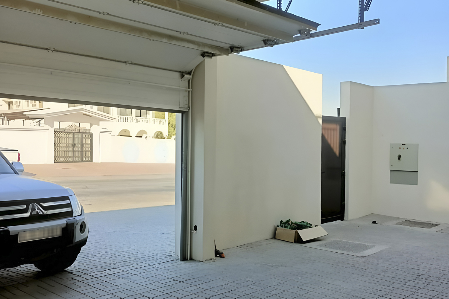 4 Bedrooms Villa in Mirdif Villas