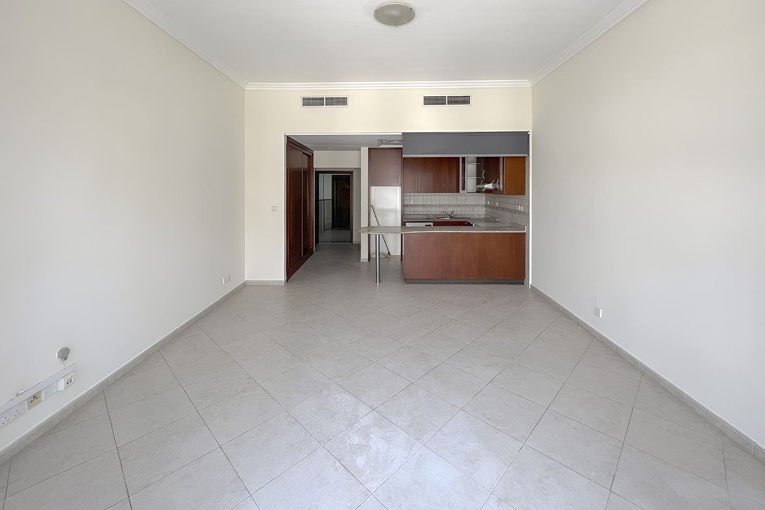  Studio in Courtyard Residences 2