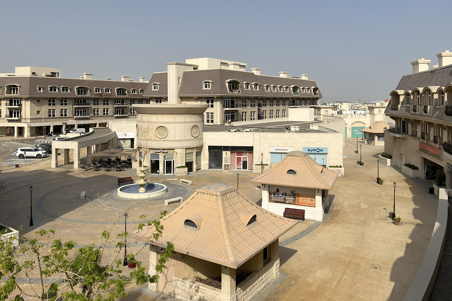 Studio in Courtyard Residences 2