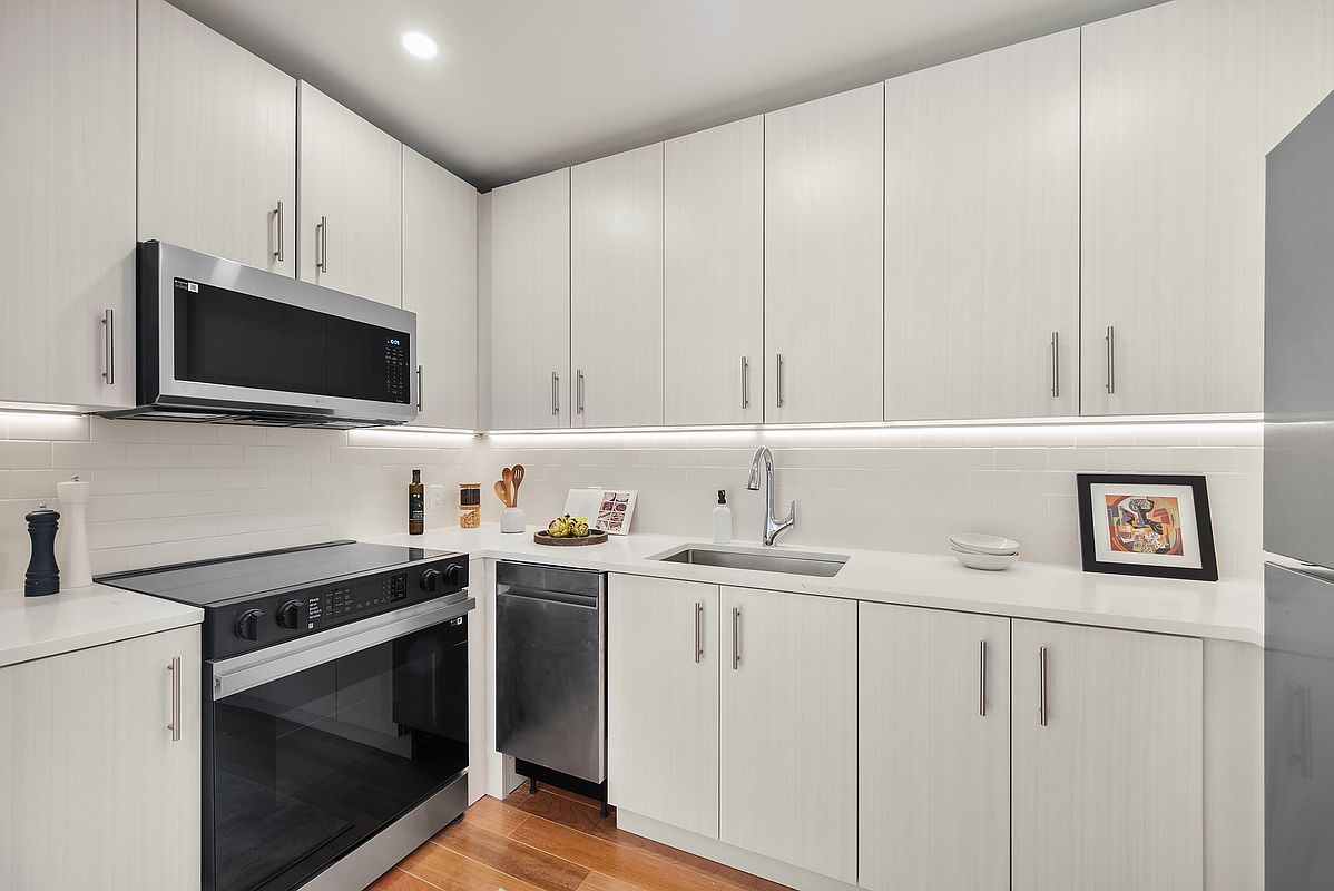 140 Hillside Avenue 2-C Washington Heights New York NY 10040