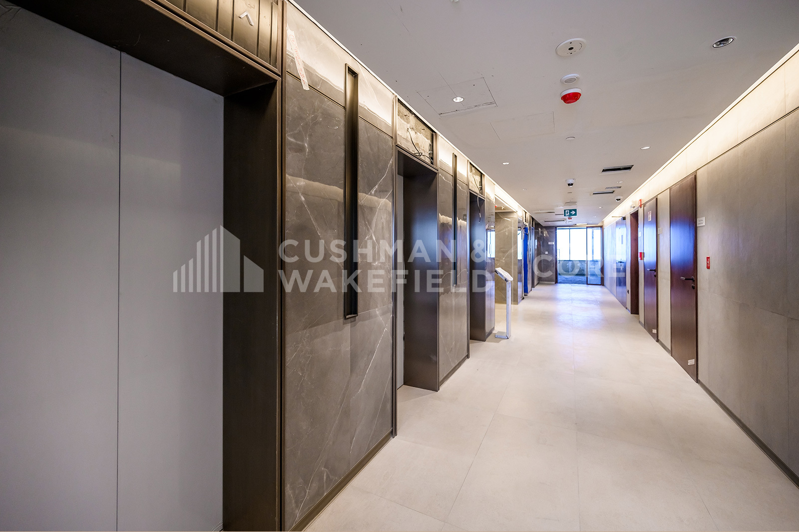Millennium Plaza Hotel & Commercial Tower for rent in Sheikh Zayed Road Millennium Plaza Hotel & Commercial Tower for rent in Sheikh Zayed Road
