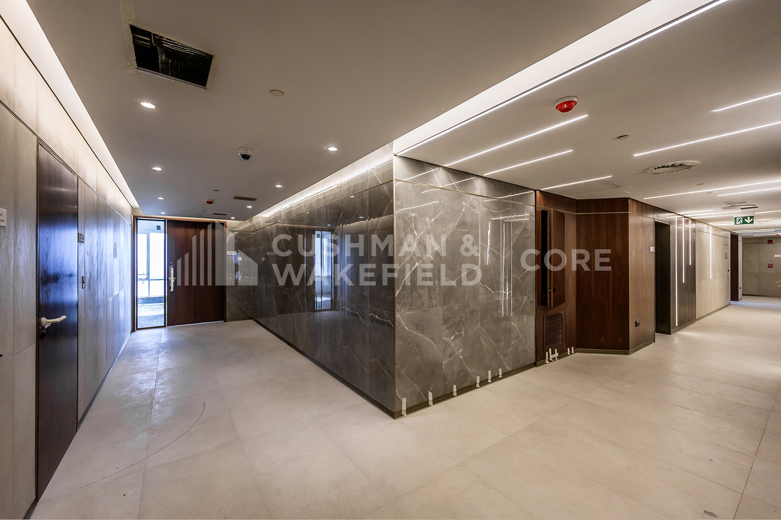 Millennium Plaza Hotel & Commercial Tower for rent in Sheikh Zayed Road Millennium Plaza Hotel & Commercial Tower for rent in Sheikh Zayed Road