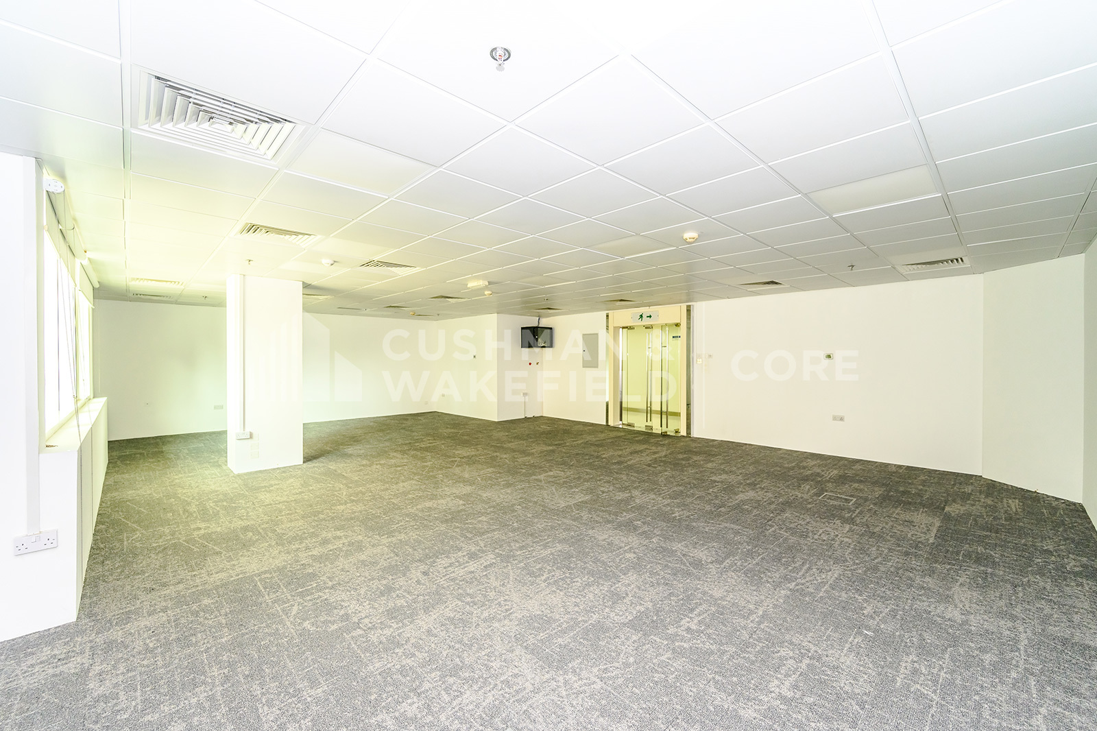 Building 25 for lease in Bur Dubai