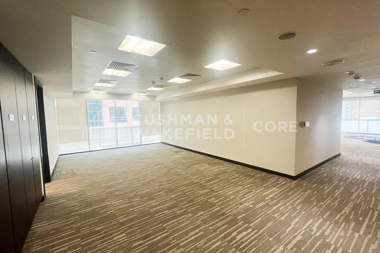 Khalidiya Street for rent in Al Khalidiya