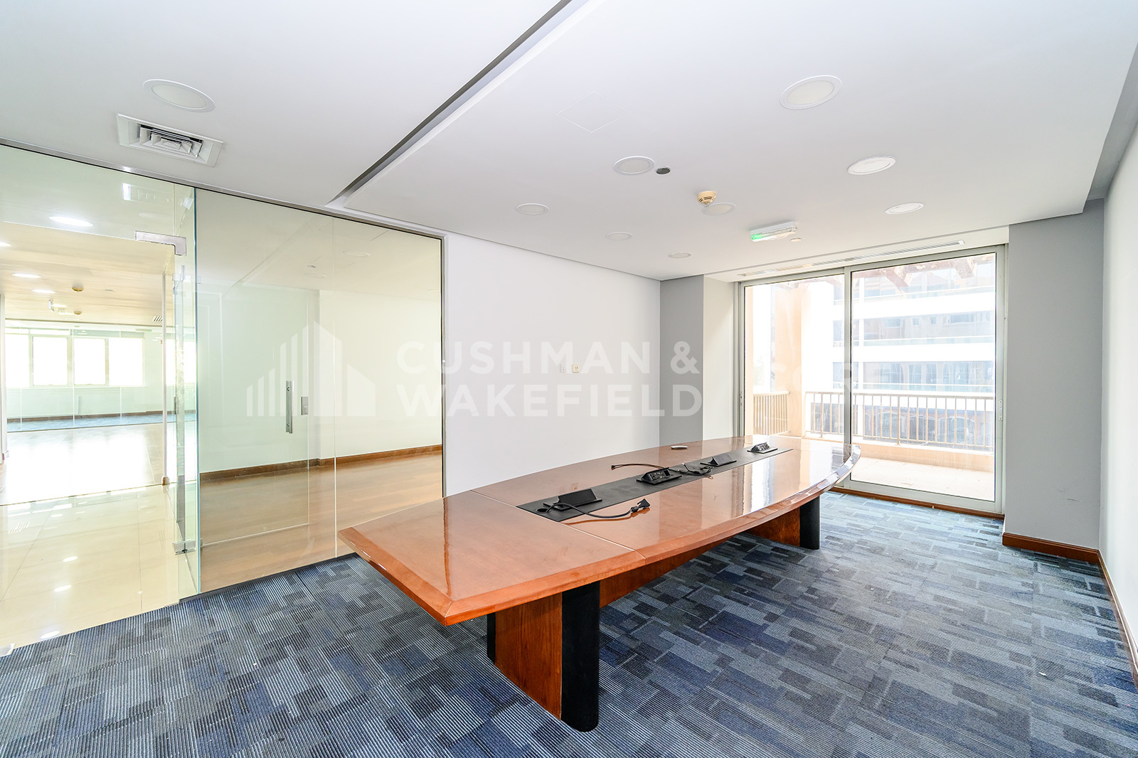 Building 47 for rent in Bur Dubai Building 47 for rent in Bur Dubai