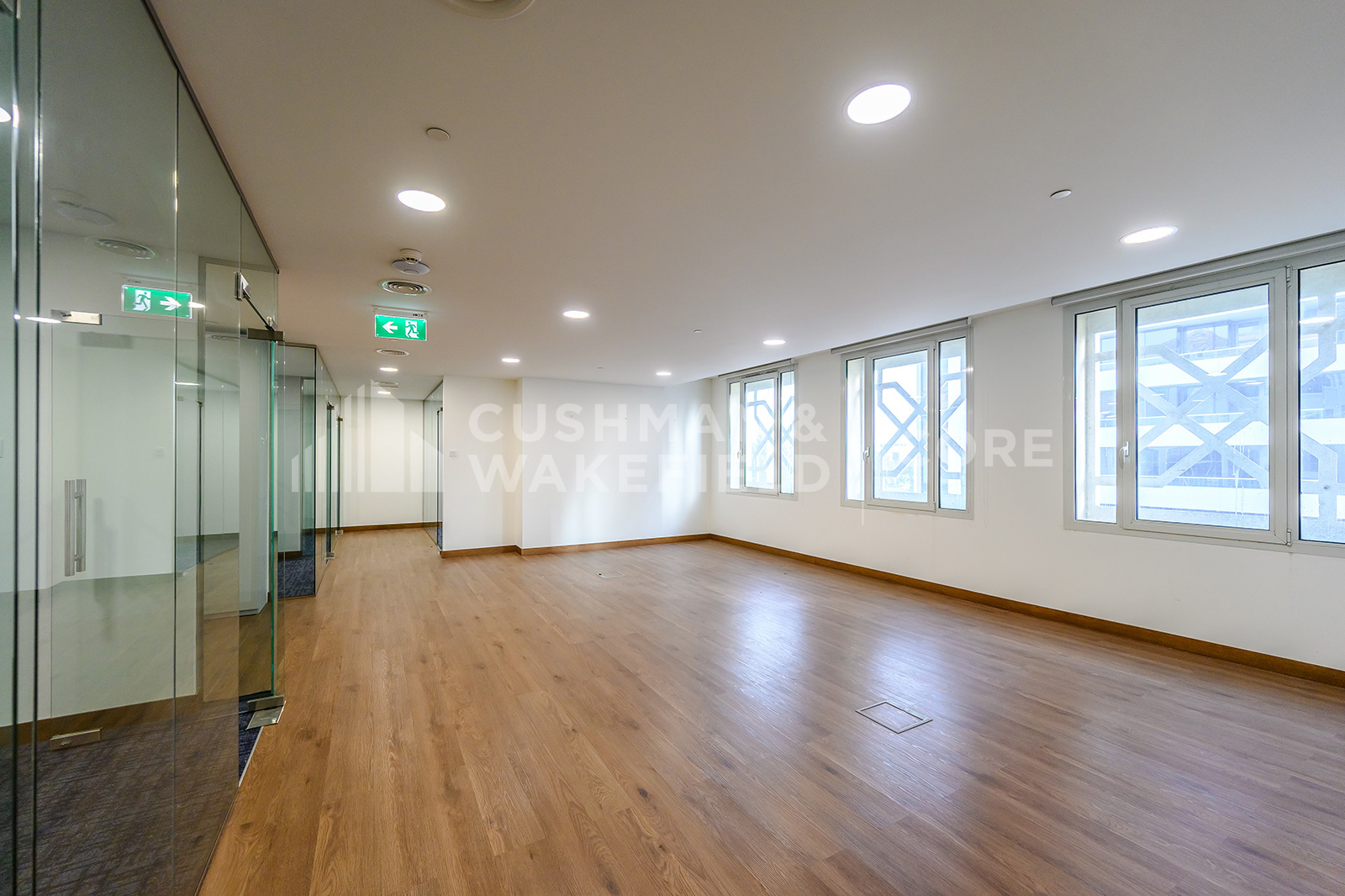 Building 47 for rent in Bur Dubai Building 47 for rent in Bur Dubai