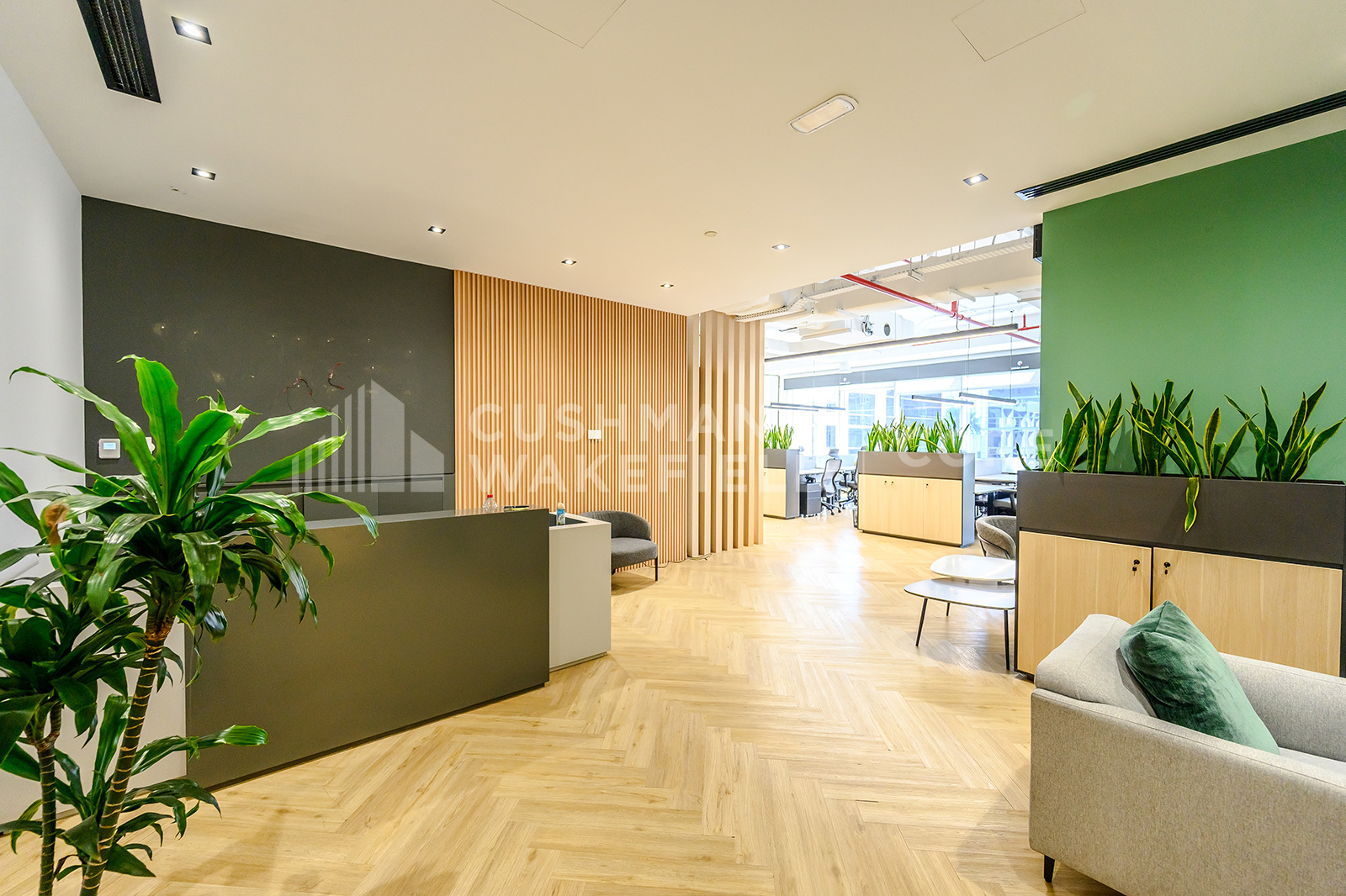 Building 6 for rent in Downtown Dubai