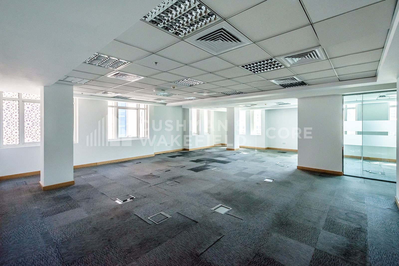 Building 25 for rent in Dubai Healthcare City