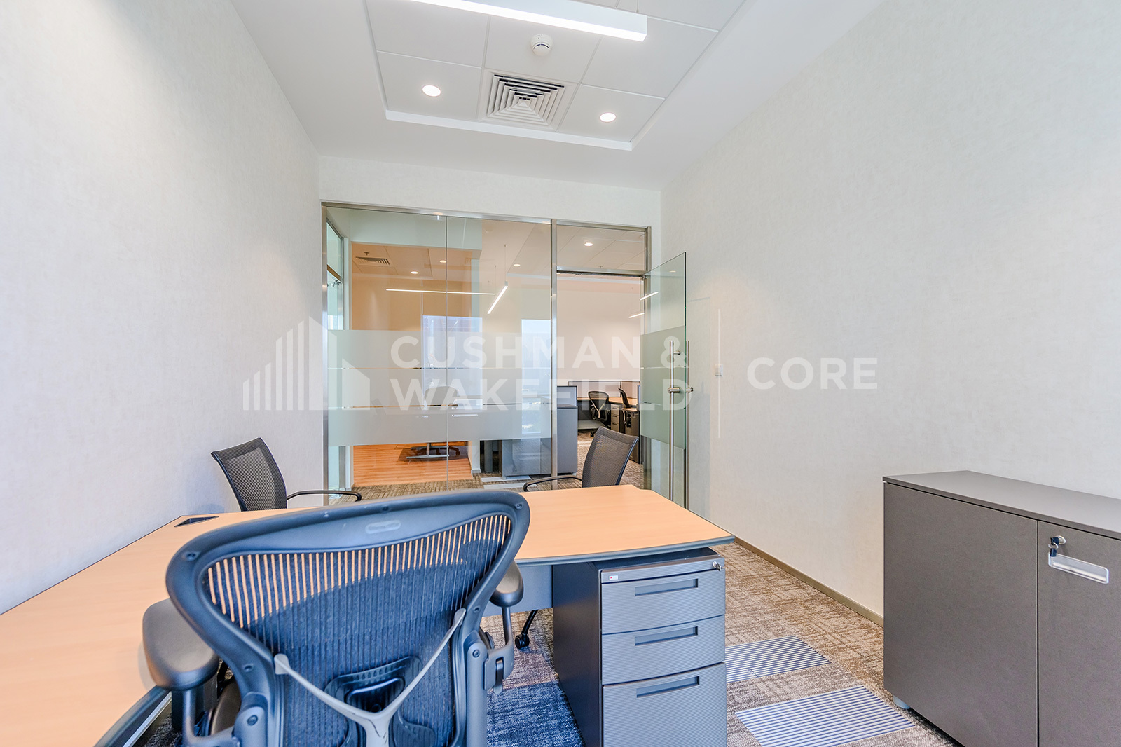 Office  for rent  - Fitted Furnished Unit | Prime Location | Freezone  - Burj Daman  Office  for rent  - Fitted Furnished Unit | Prime Location | Freezone  - Burj Daman
