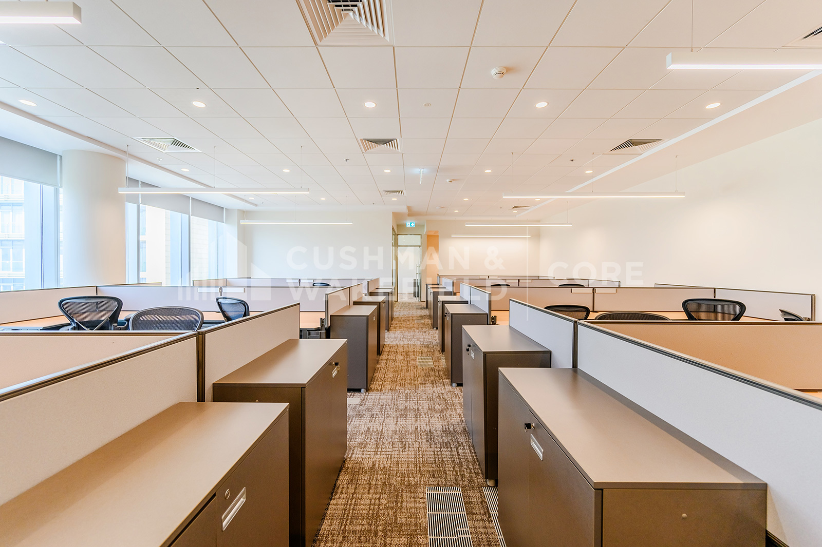 Office  for rent  - Fitted Furnished Unit | Prime Location | Freezone  - Burj Daman  Office  for rent  - Fitted Furnished Unit | Prime Location | Freezone  - Burj Daman