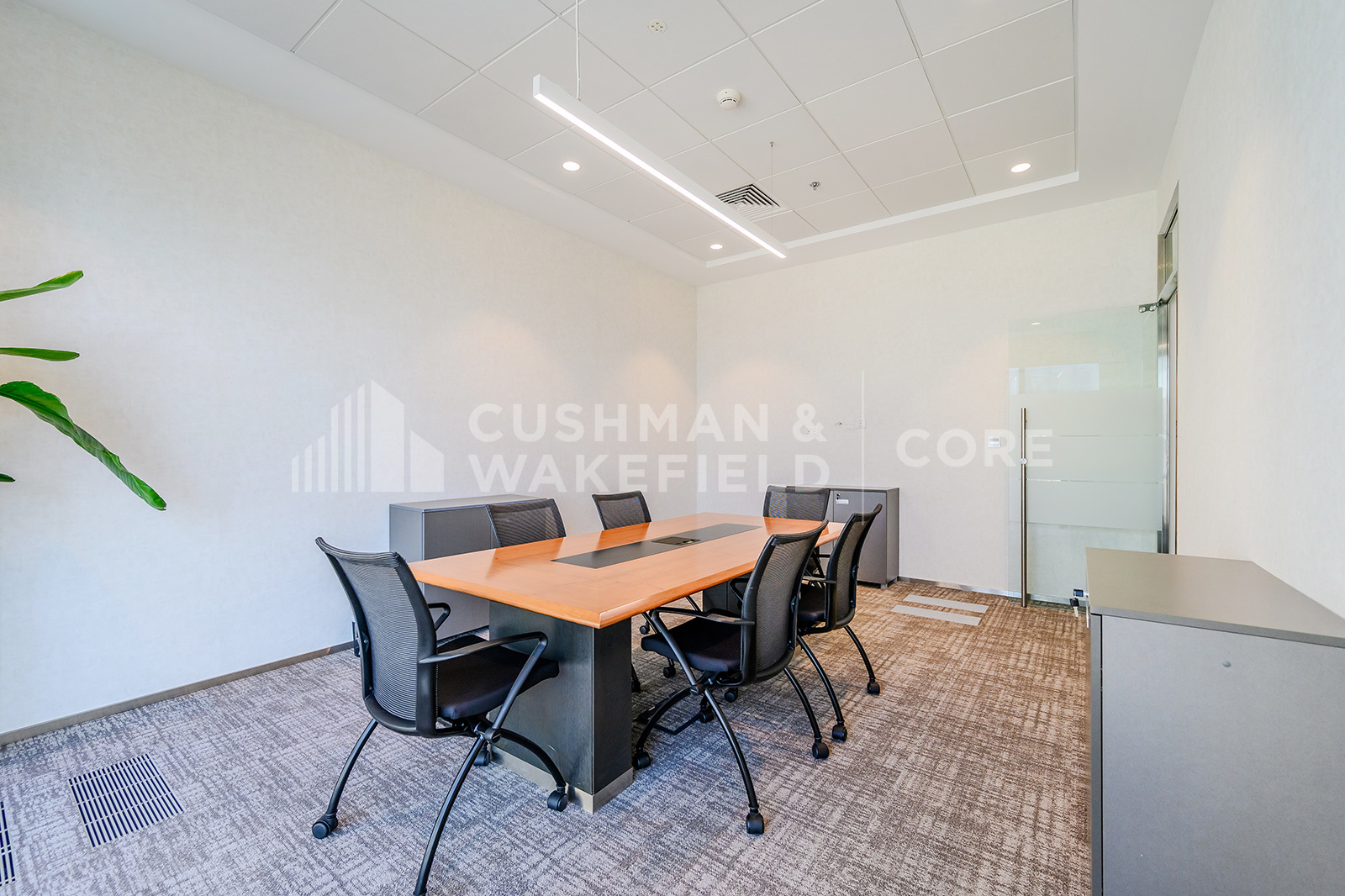 Office  for rent  - Fitted Furnished Unit | Prime Location | Freezone  - Burj Daman  Office  for rent  - Fitted Furnished Unit | Prime Location | Freezone  - Burj Daman