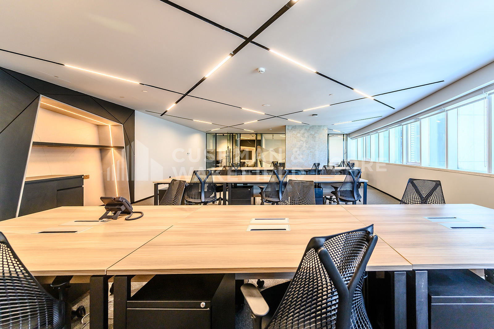 API Trio Towers for rent in Sheikh Zayed Road