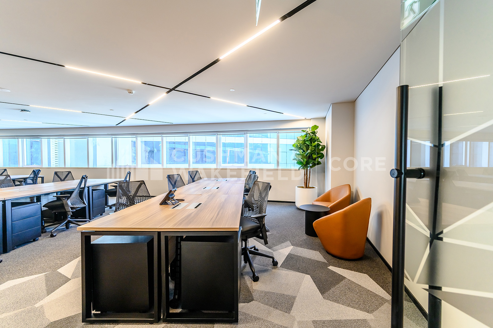 API Trio Towers for rent in Sheikh Zayed Road