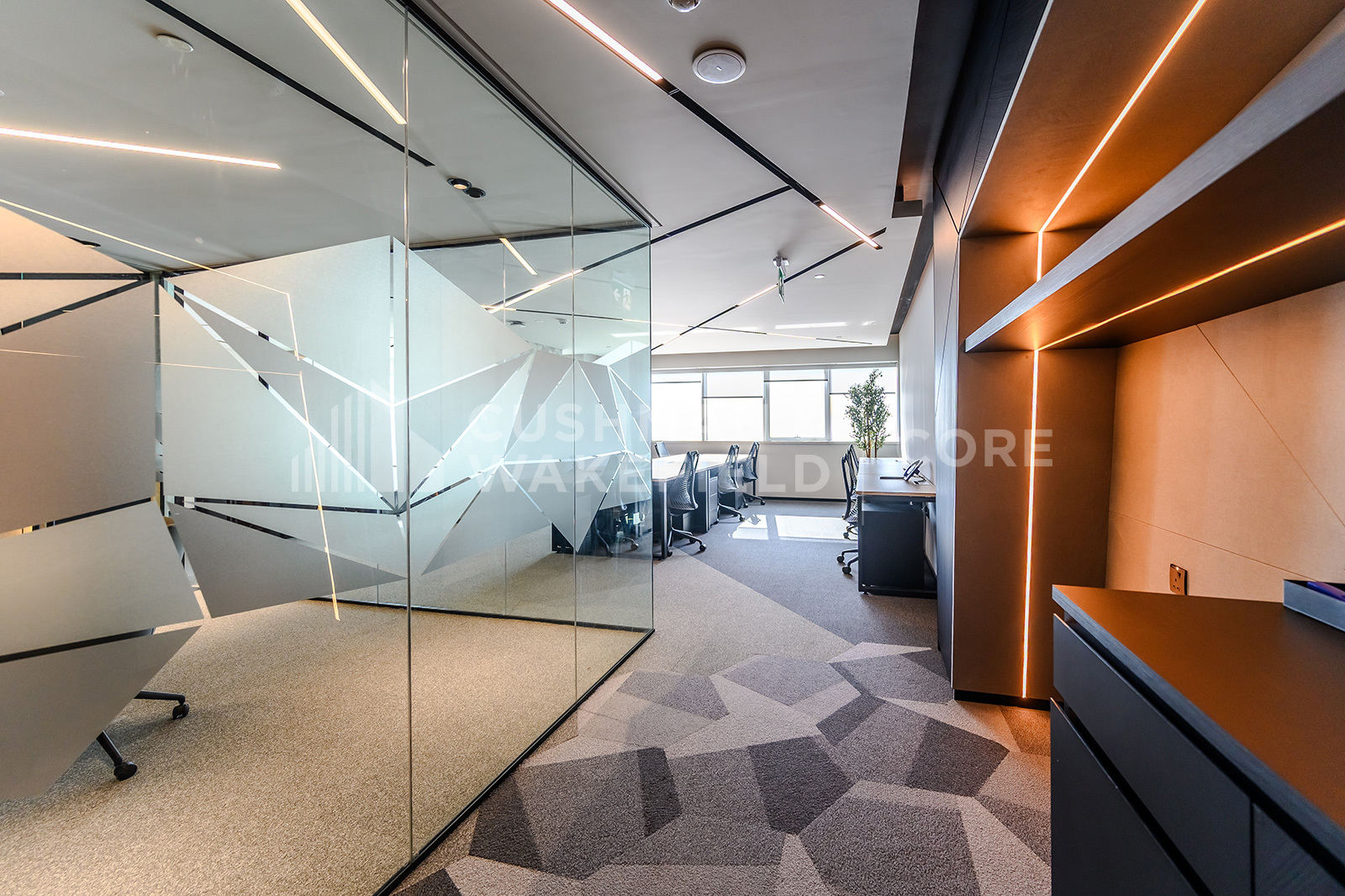 API Trio Towers for rent in Sheikh Zayed Road