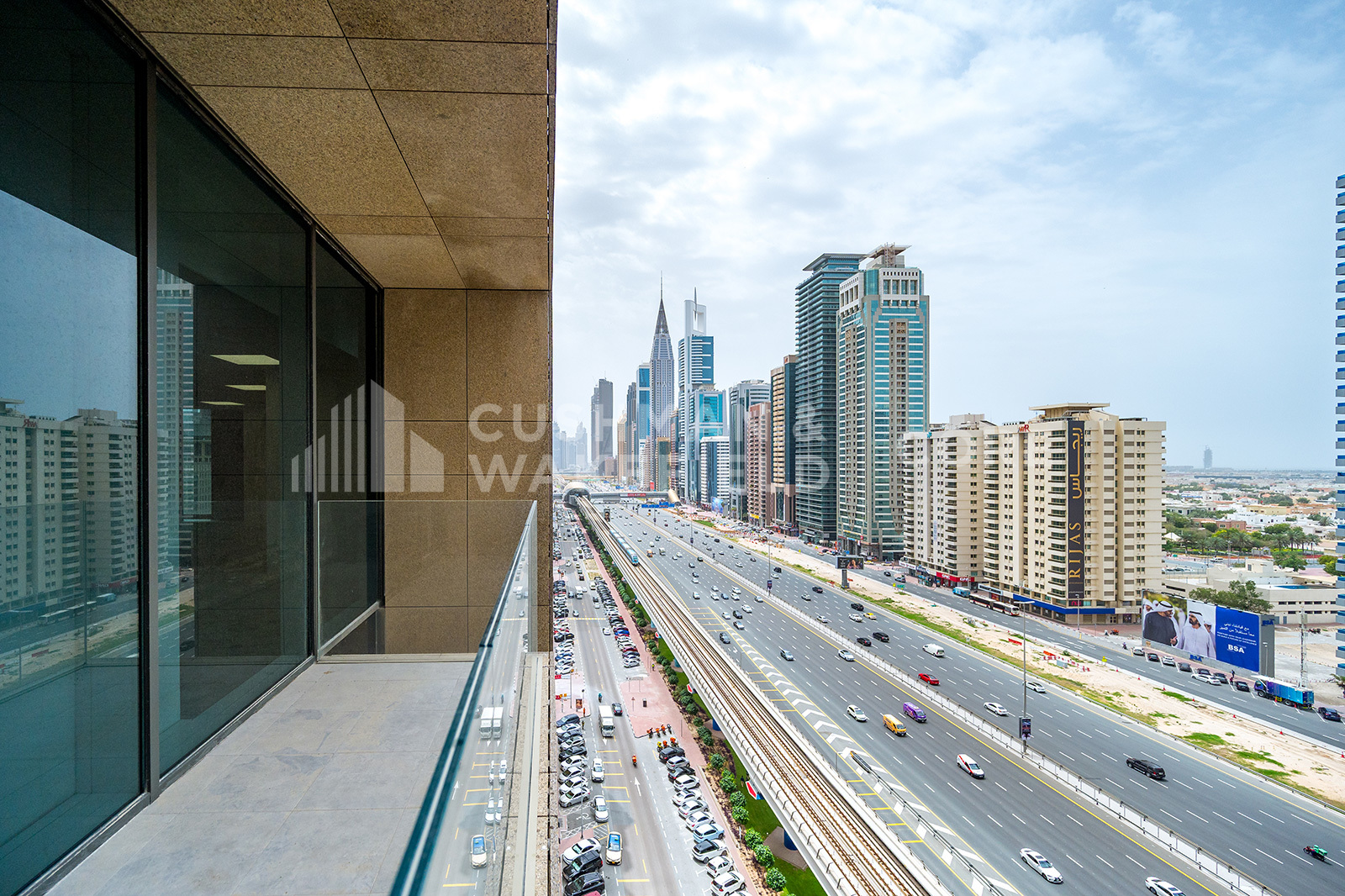 Maze Tower for rent in Sheikh Zayed Road