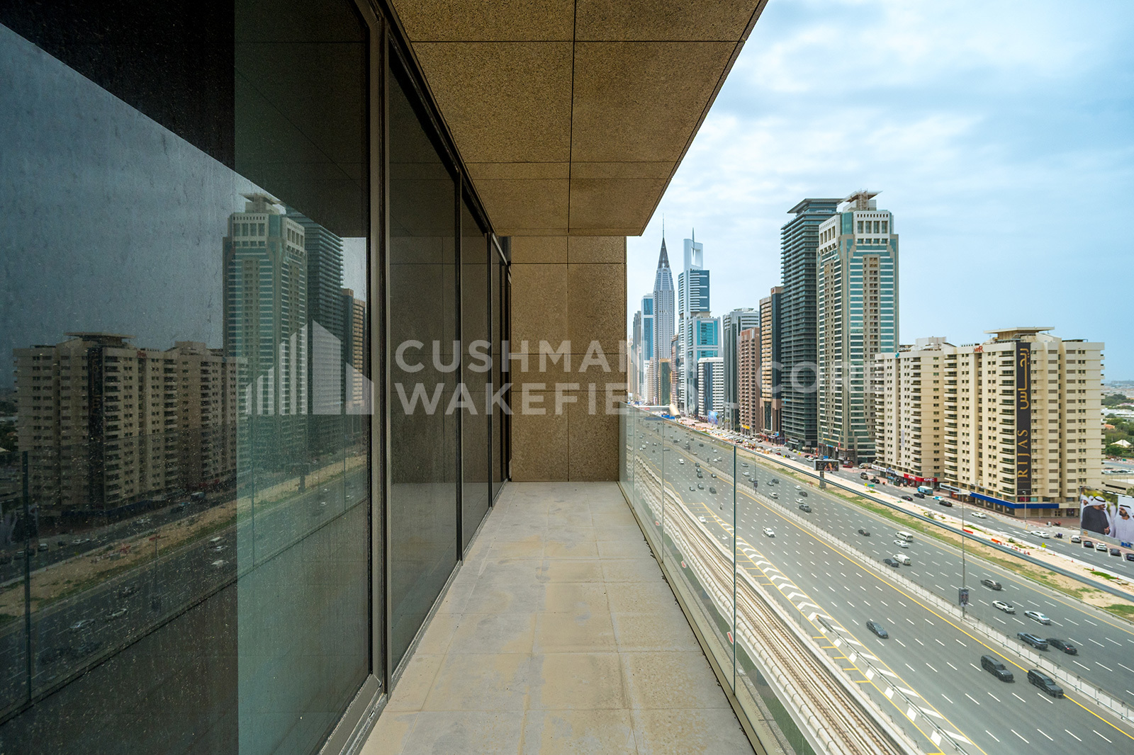 Maze Tower for lease in Sheikh Zayed Road