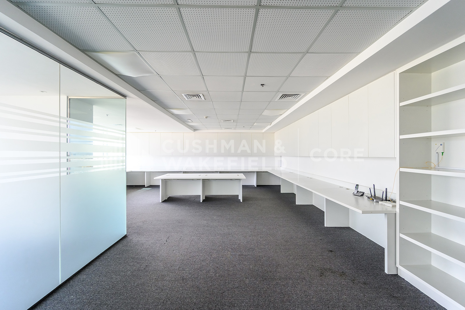 Nassima Tower for rent in Sheikh Zayed Road