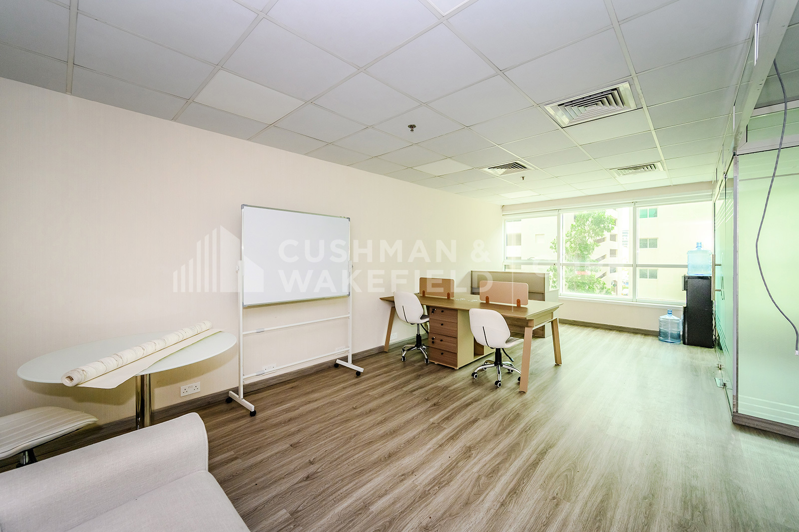 Al Manal Tower for lease in Sheikh Zayed Road