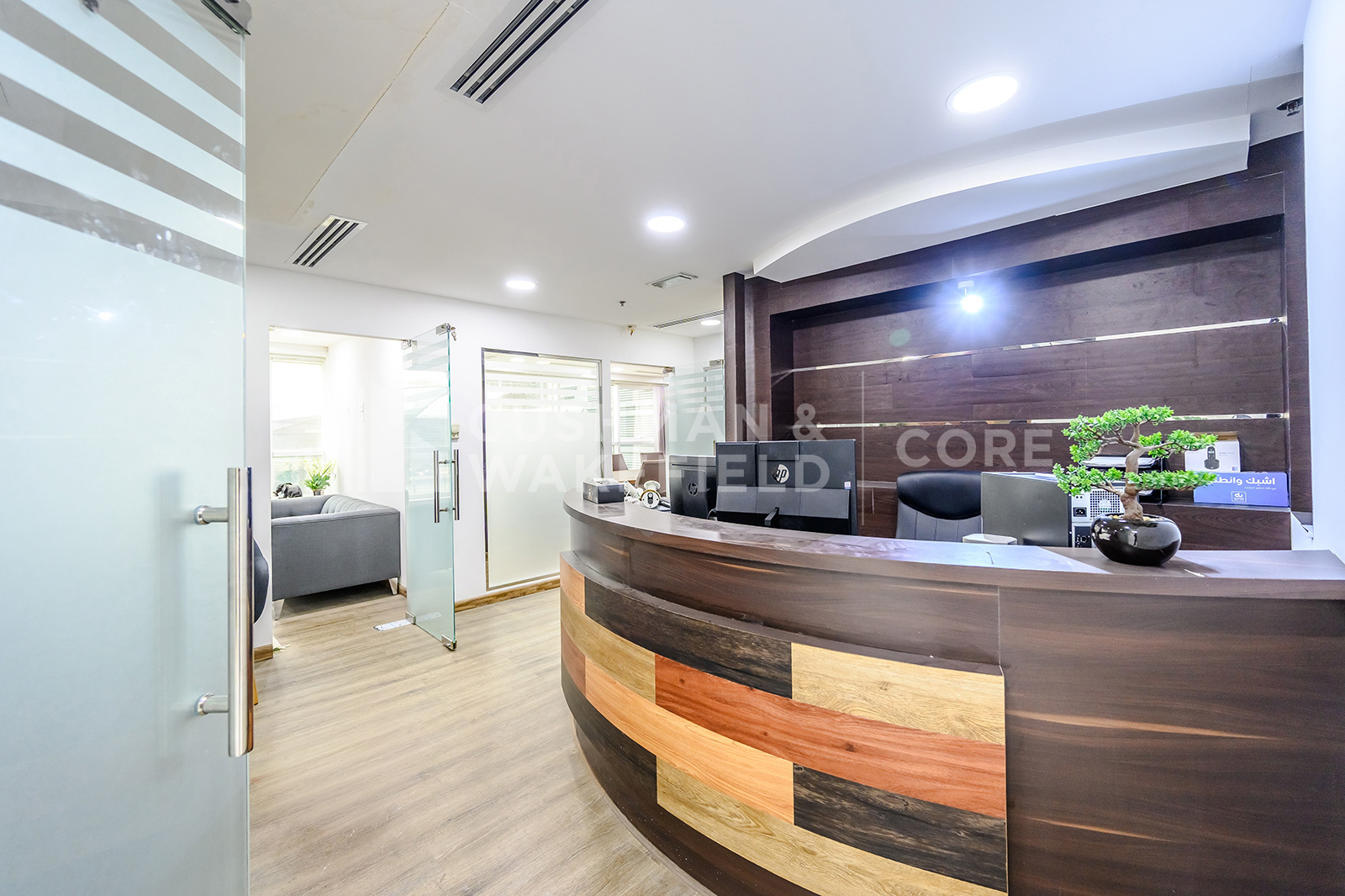 Al Manal Tower for lease in Sheikh Zayed Road