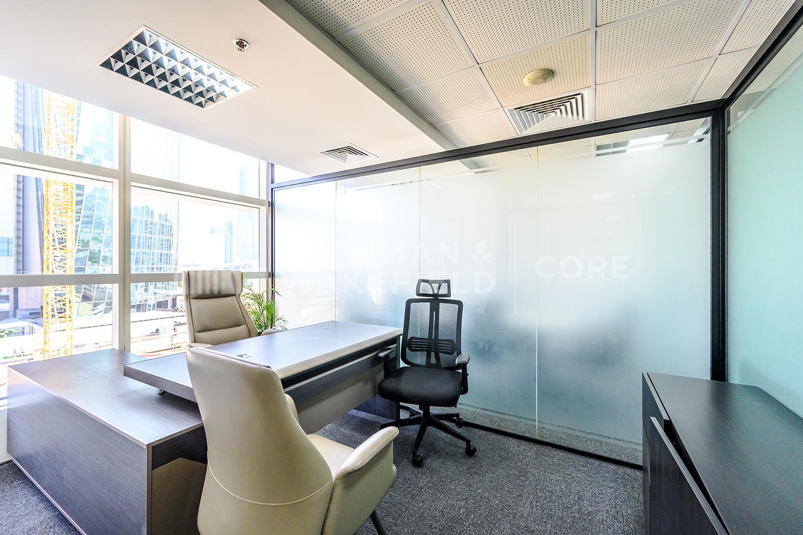 Nassima Tower for rent in Sheikh Zayed Road